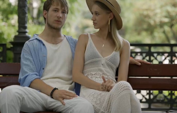 Як минув 3 випуск "Холостяка-13". Поцілунки, сльози та несподіваний "виліт" одразу двох учасниць